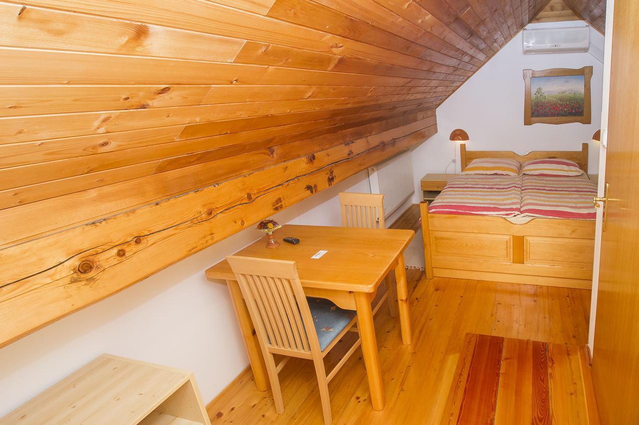 Tourist Farm Pri Martinovih Villa Krška Vas Eksteriør bilde