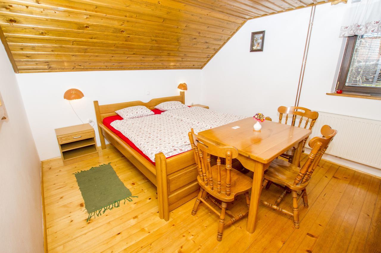 Tourist Farm Pri Martinovih Villa Krška Vas Eksteriør bilde