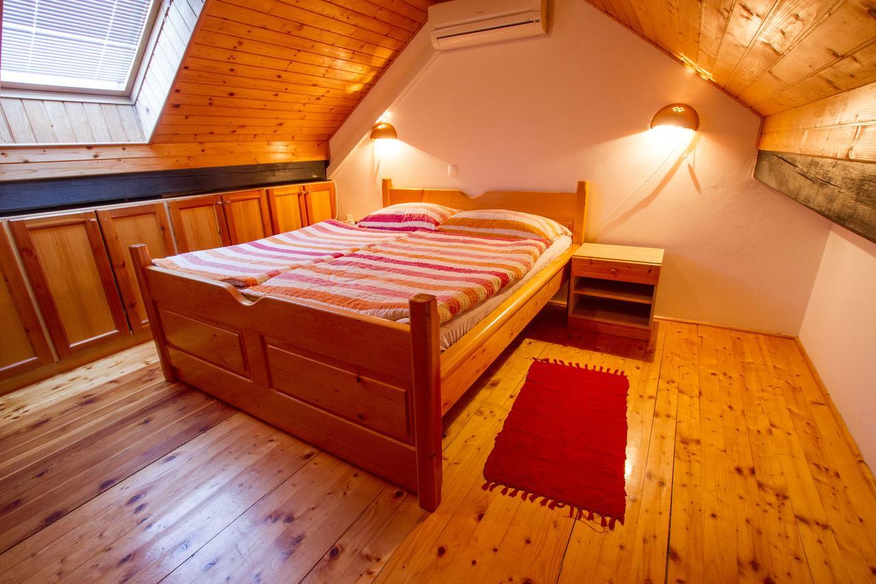Tourist Farm Pri Martinovih Villa Krška Vas Eksteriør bilde
